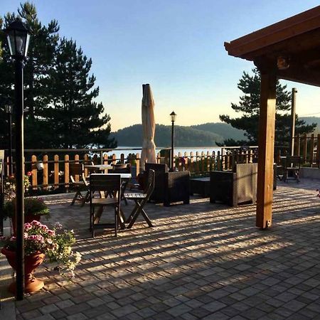 Bed and Breakfast A Due Passi Lorica Exterior foto