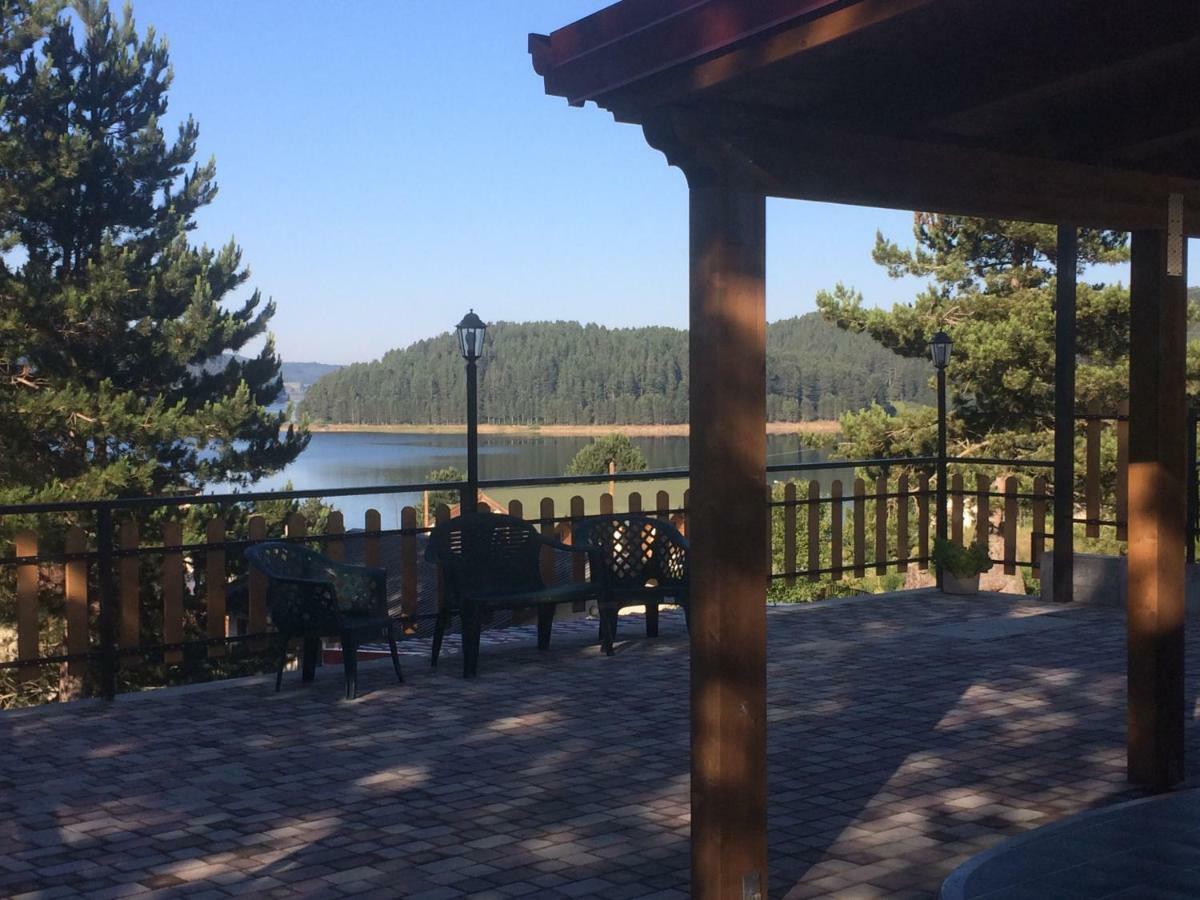Bed and Breakfast A Due Passi Lorica Exterior foto