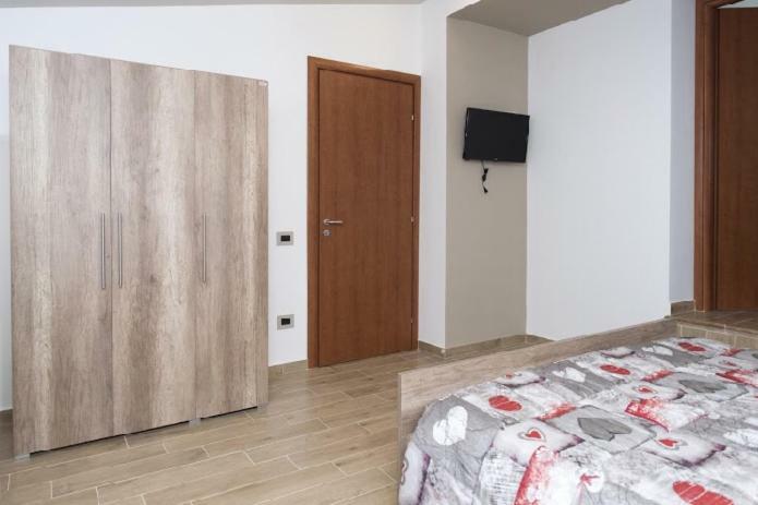 Bed and Breakfast A Due Passi Lorica Exterior foto