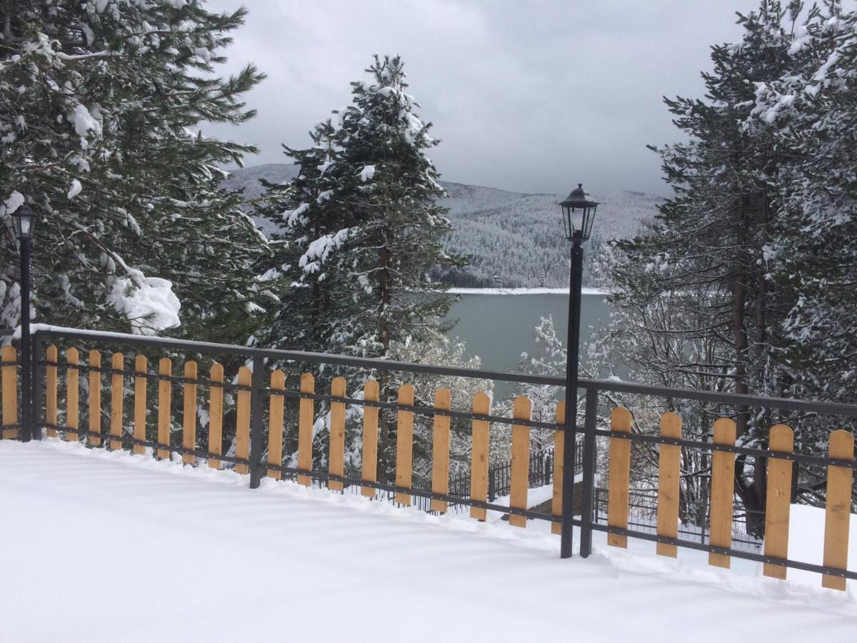Bed and Breakfast A Due Passi Lorica Exterior foto